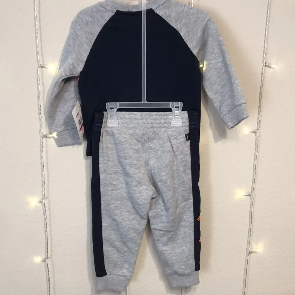 NWT Reebok 2 Piece Sweatsuit SIZE 18 Months